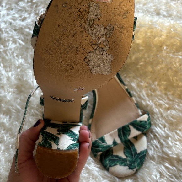 Hells and Tennis - Picture 5 of 7